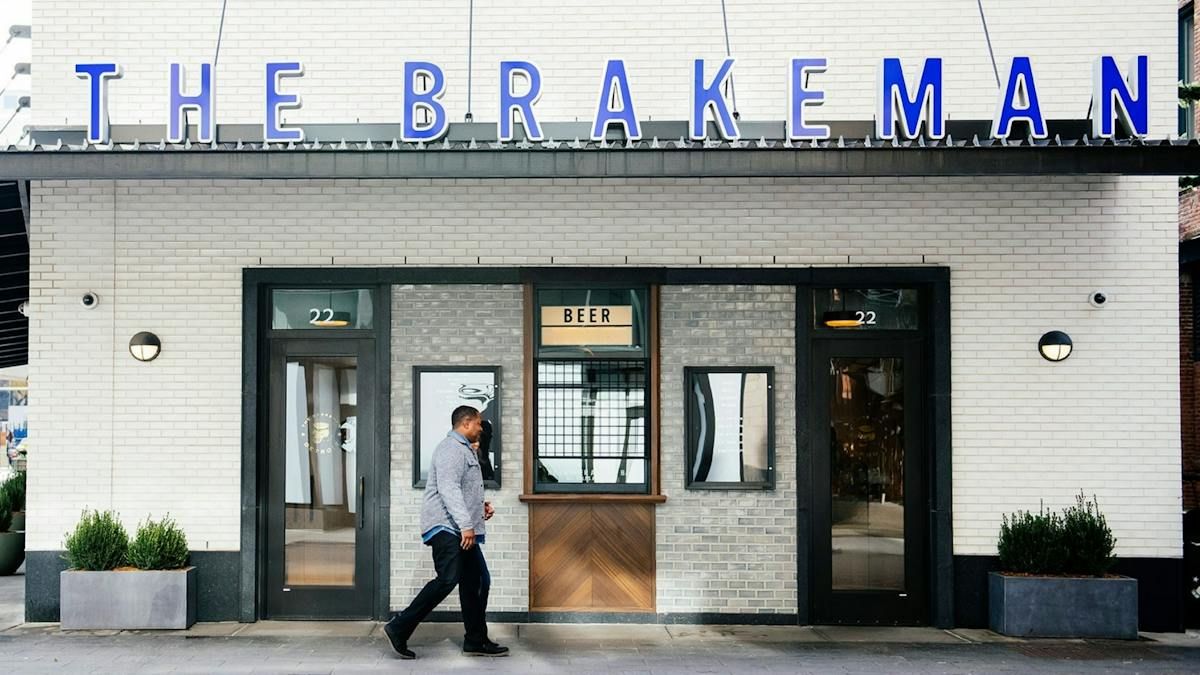 A Brakeman bejárata