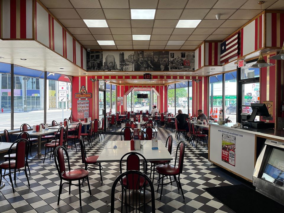 Az American Coney Island belső tere, 2025