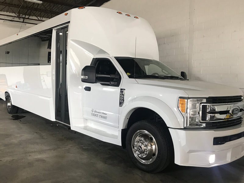 A Dream Limousine and Sedan: 40–45 passenger party bus