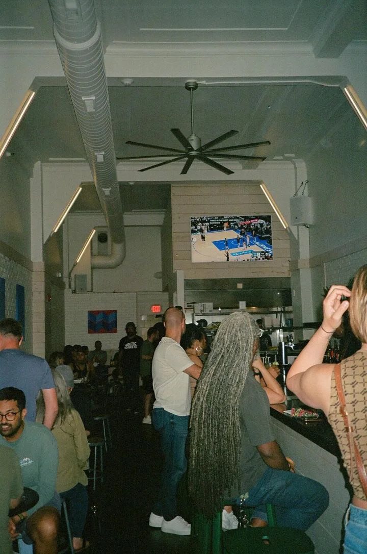 Easy Peasy: Easy Peasy bar photo from the official homepage