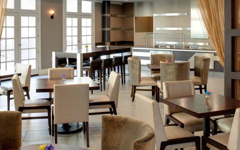 Fire Iron Grill: Fire Iron Grill dining room