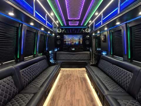 Partybus-rental.net: Interior of a 25-passenger party bus