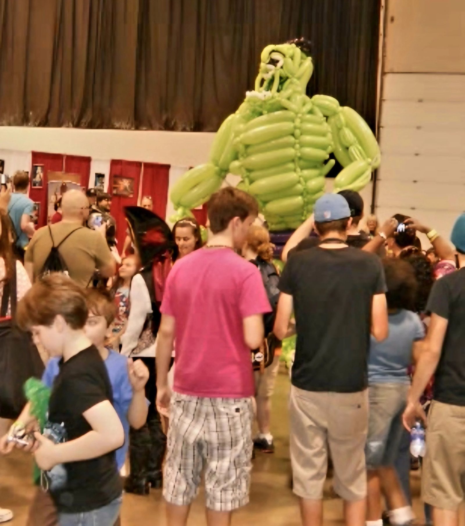 The Balloon Sculptor: Balloon art gallery image