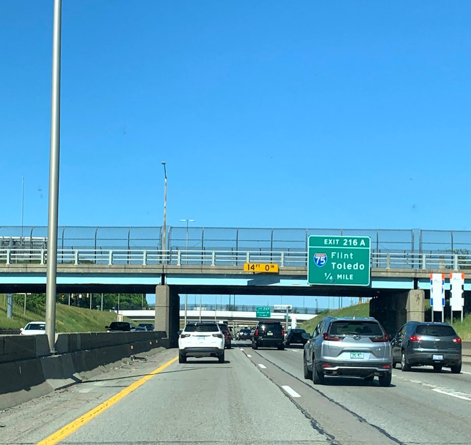 I-94 eastbound in Detroit, approaching exit 216A