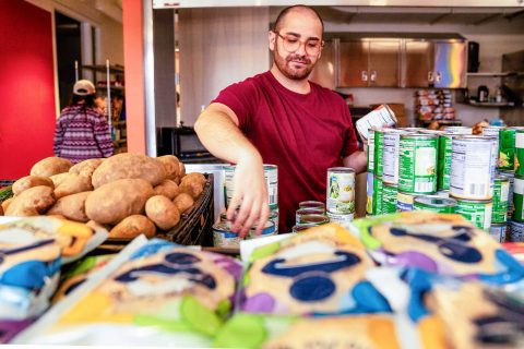 Lettuce Help élelmiszerközpont — Szervezői kép