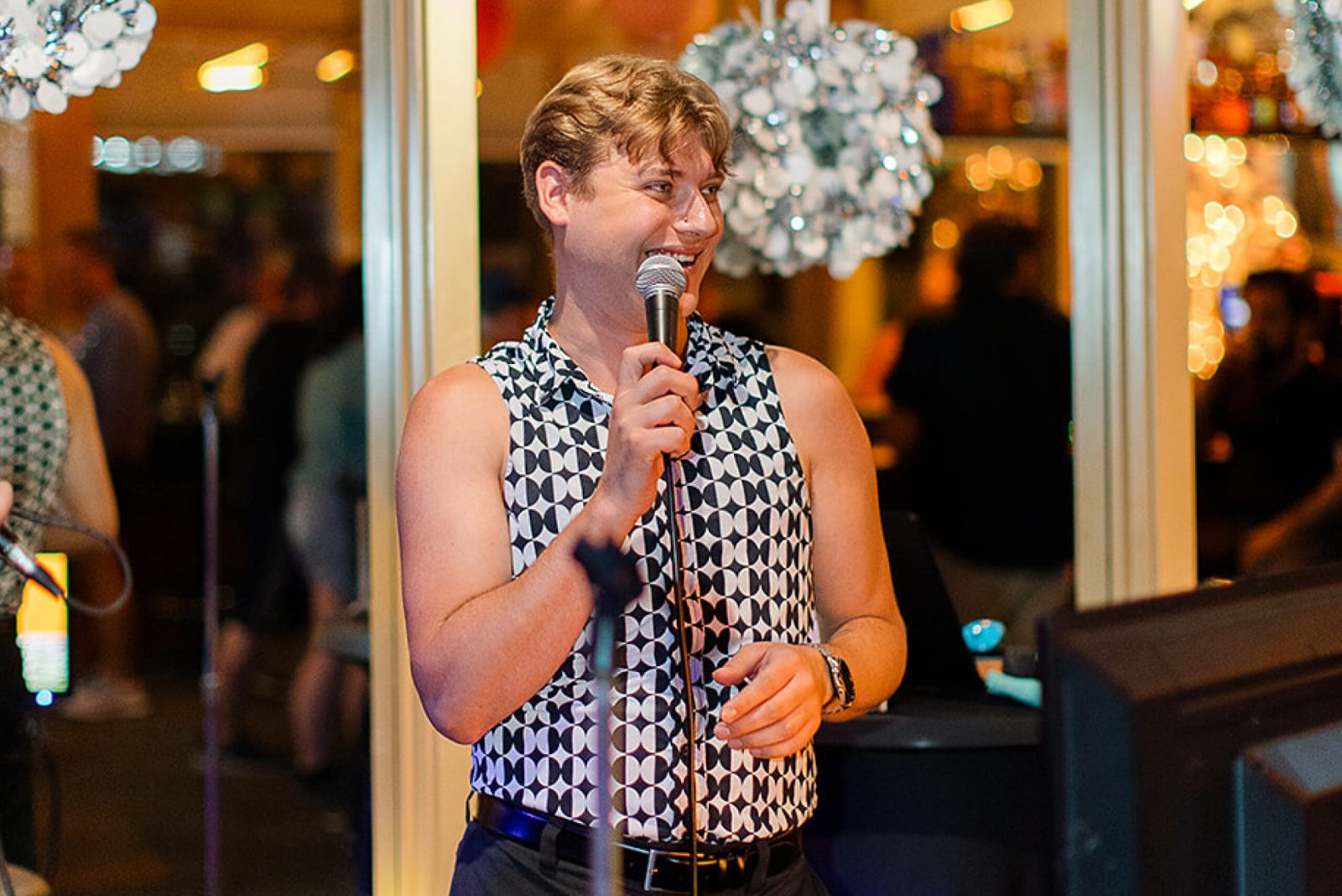 Karaoke with Nikolas at the Dunes — Organizer image