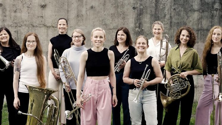 tenThing Brass Ensemble: rézfúvósok a Midland Center for the Arts színpadán — Szervezői kép