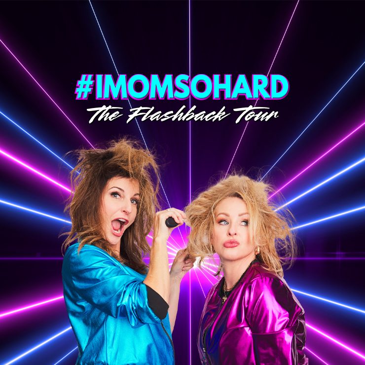 #IMOMSOHARD: The Crashing Out Tour: anyaság és nevetés a flinti Capitol Theatre-ben — Szervezői kép