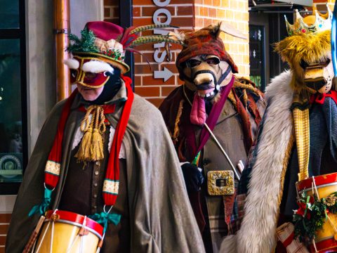 Mummers’ vacsora a 44-es standnál — Szervezői kép