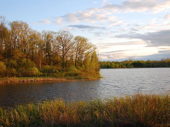 Autumn colors along the recreation area's lake shore