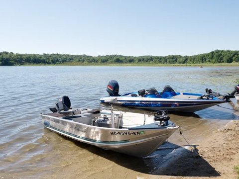 Boats at the lake shore