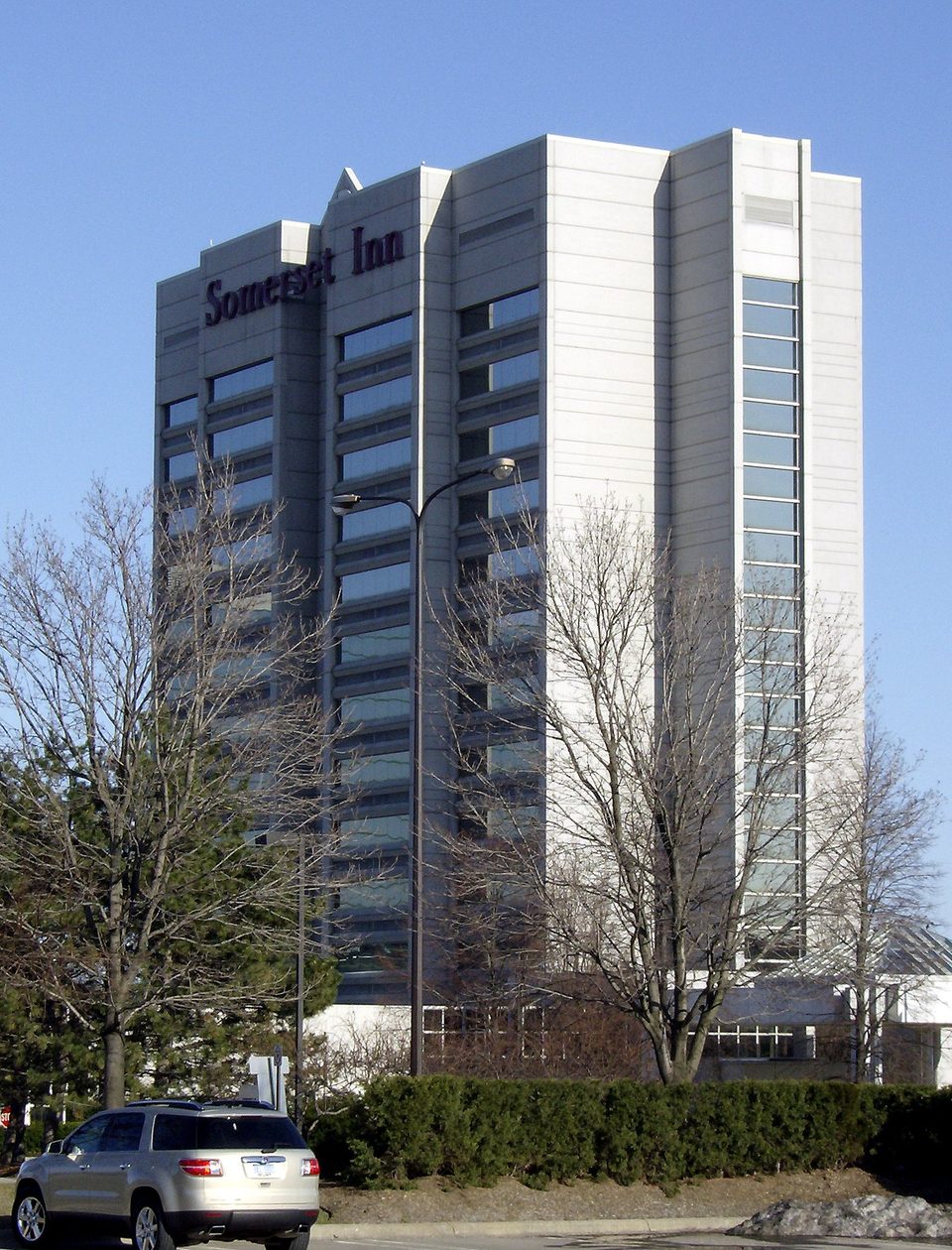 Somerset Inn — exterior