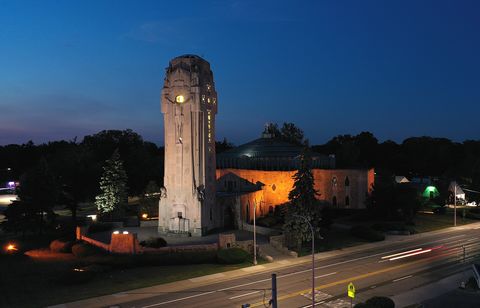 The Fall Of The House Of Usher: Stagecrafters at the Baldwin Theatre in Royal Oak