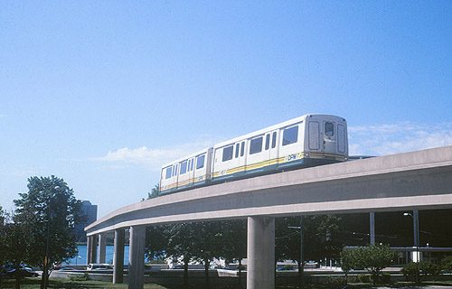 Original-livery cars crossing Jefferson Avenue, July 2003