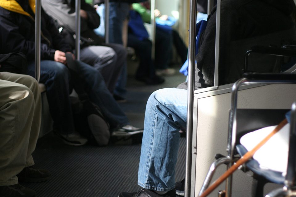 Riders on an ordinary weekday loop (2013)