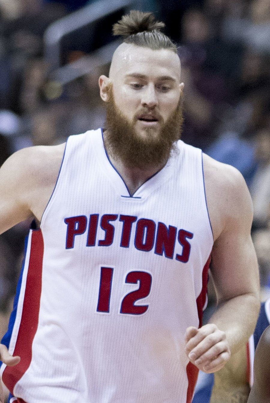 Portrait of Aron Baynes