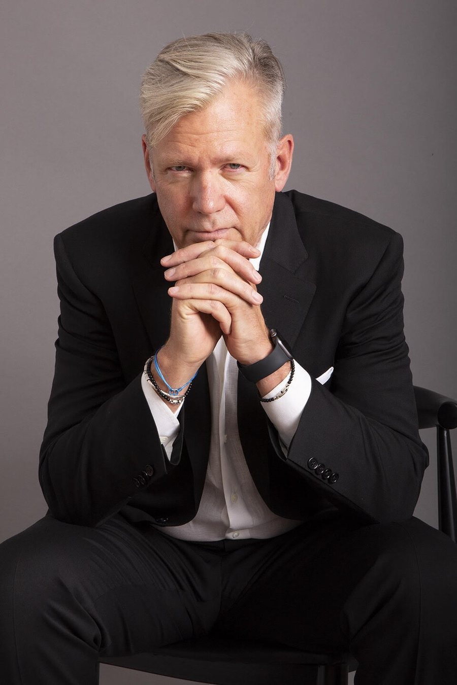 Portrait of Chris Hansen