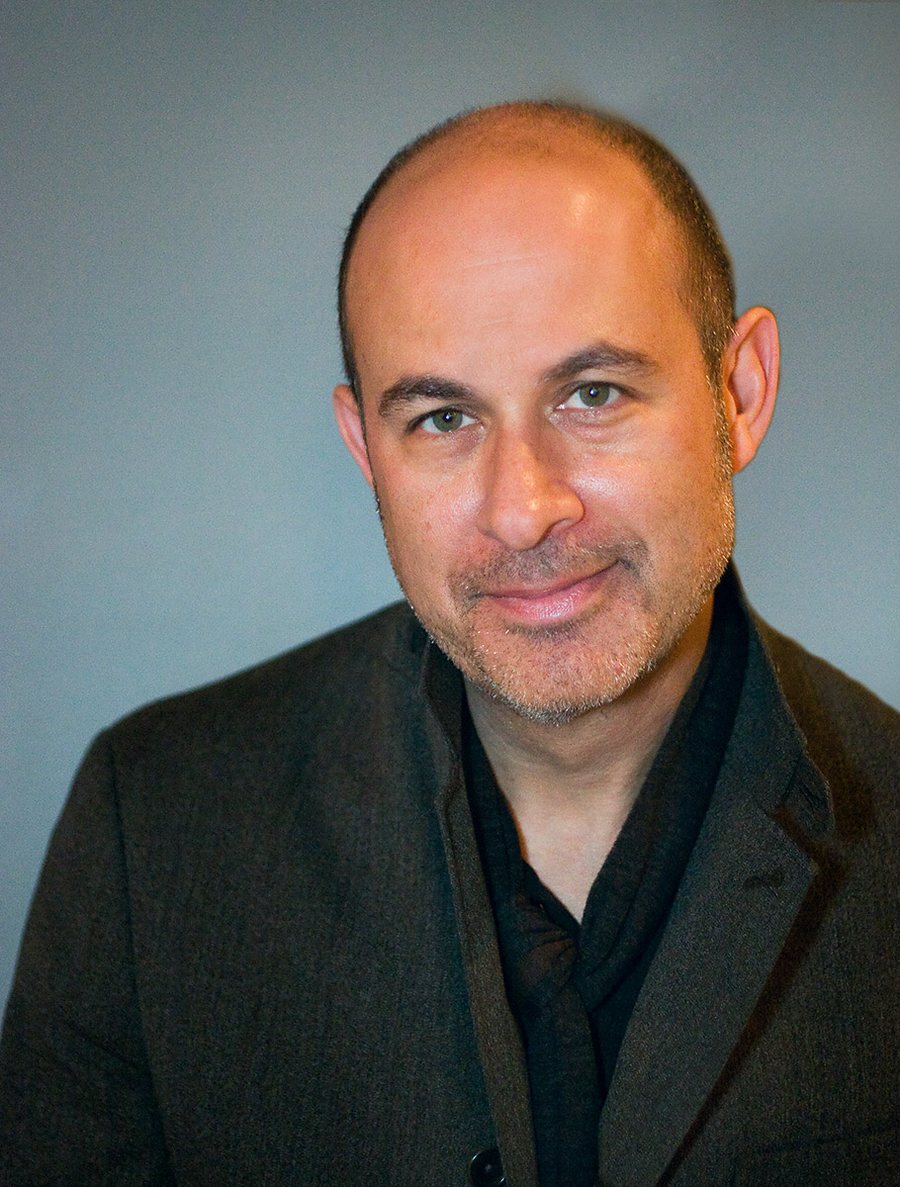 John Varvatos portréja