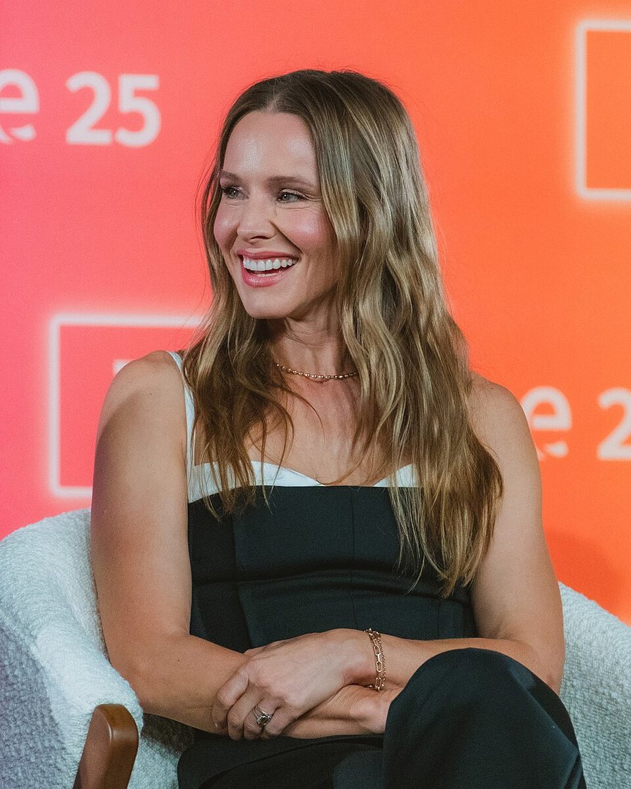 Kristen Bell portréja