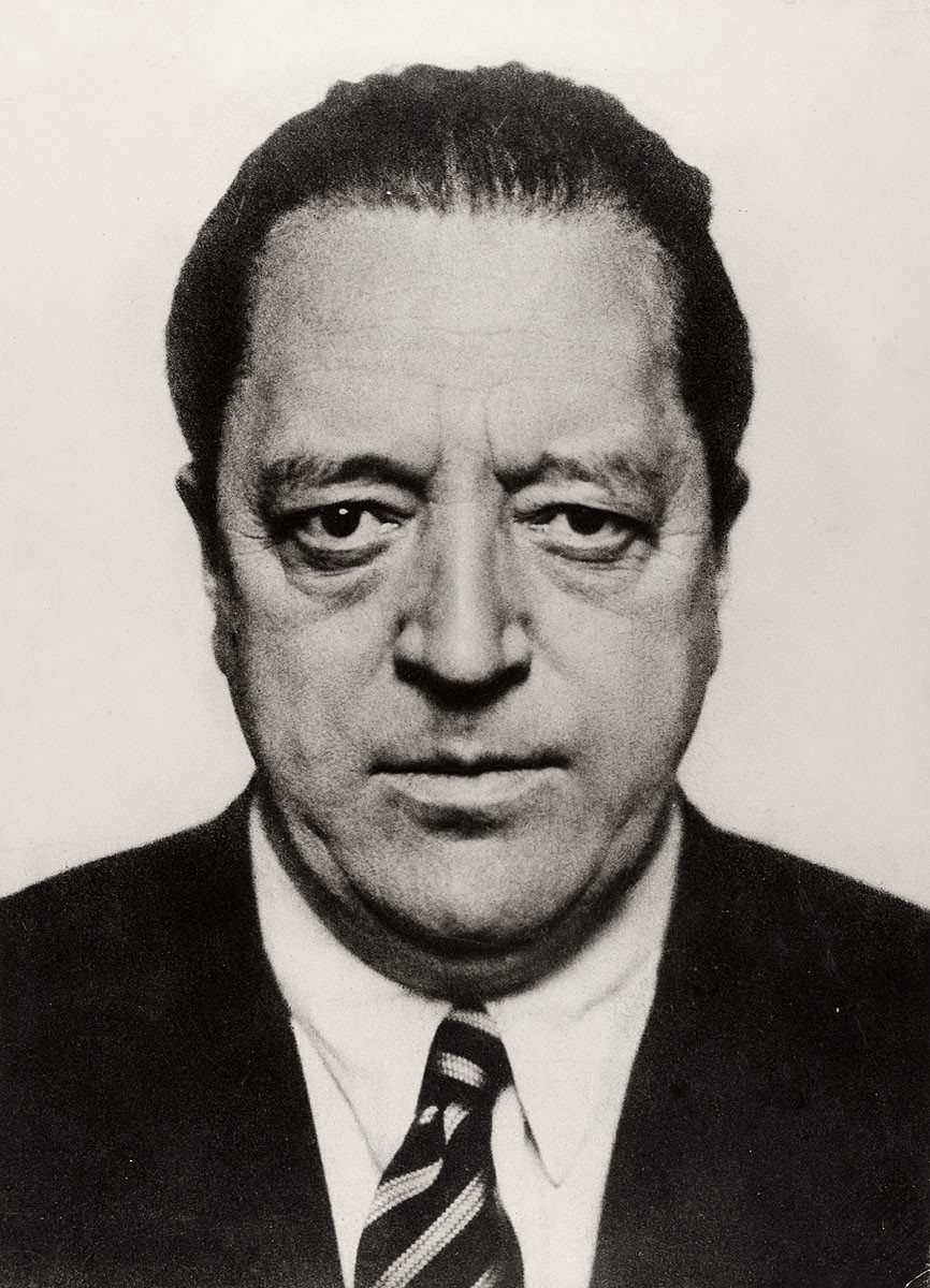 Ludwig Mies van der Rohe portréja