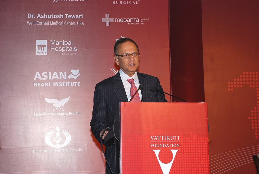 Mani Menon portréja