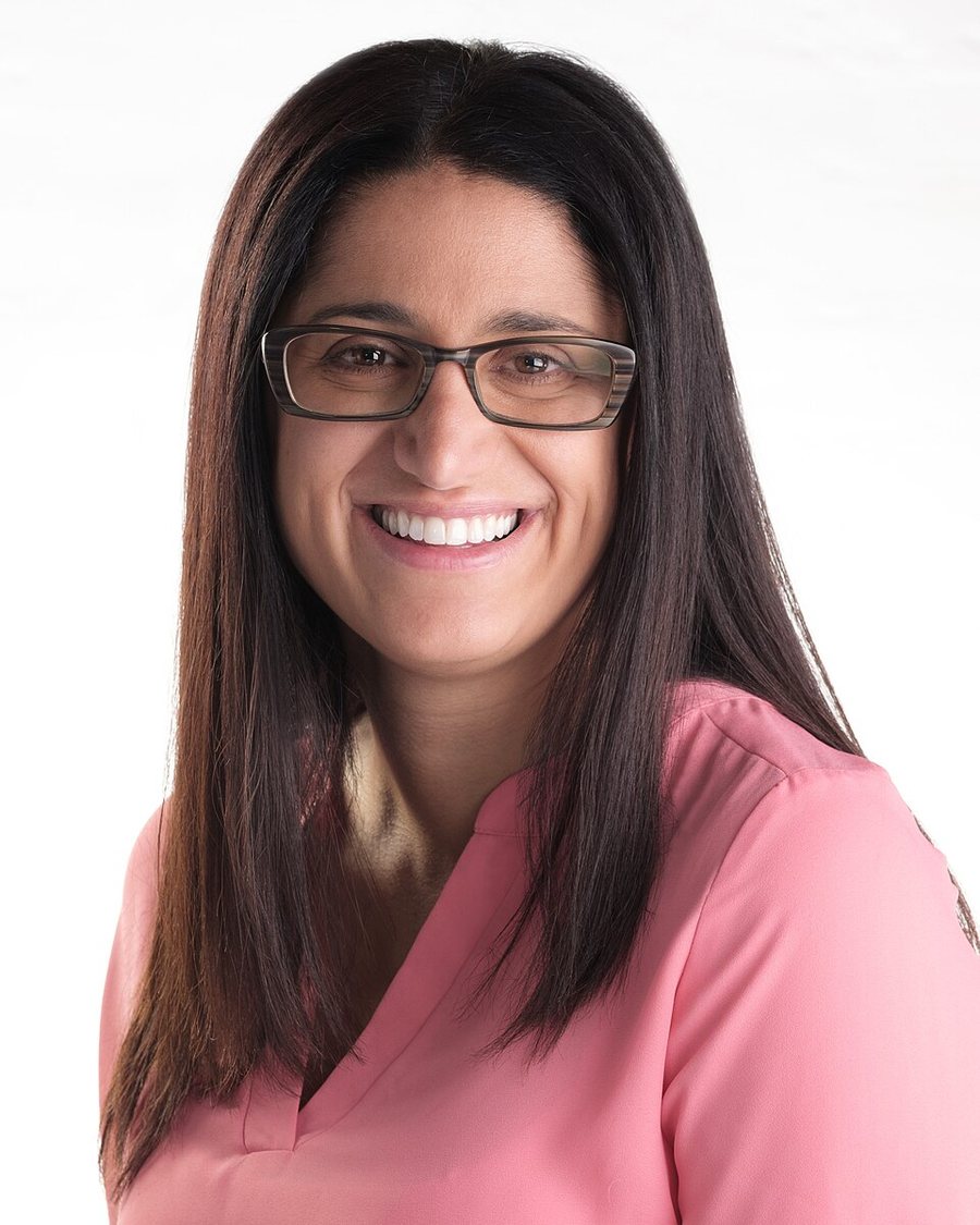 Mona Hanna portréja