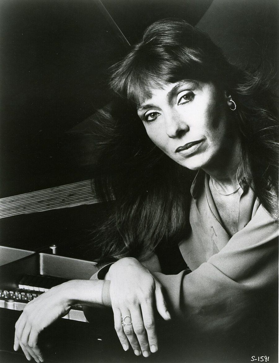 Portrait of Ruth Laredo